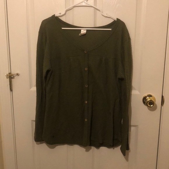 Green button up sweater - Picture 1 of 2